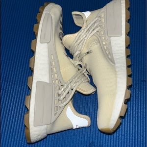 Used Human races in great condition